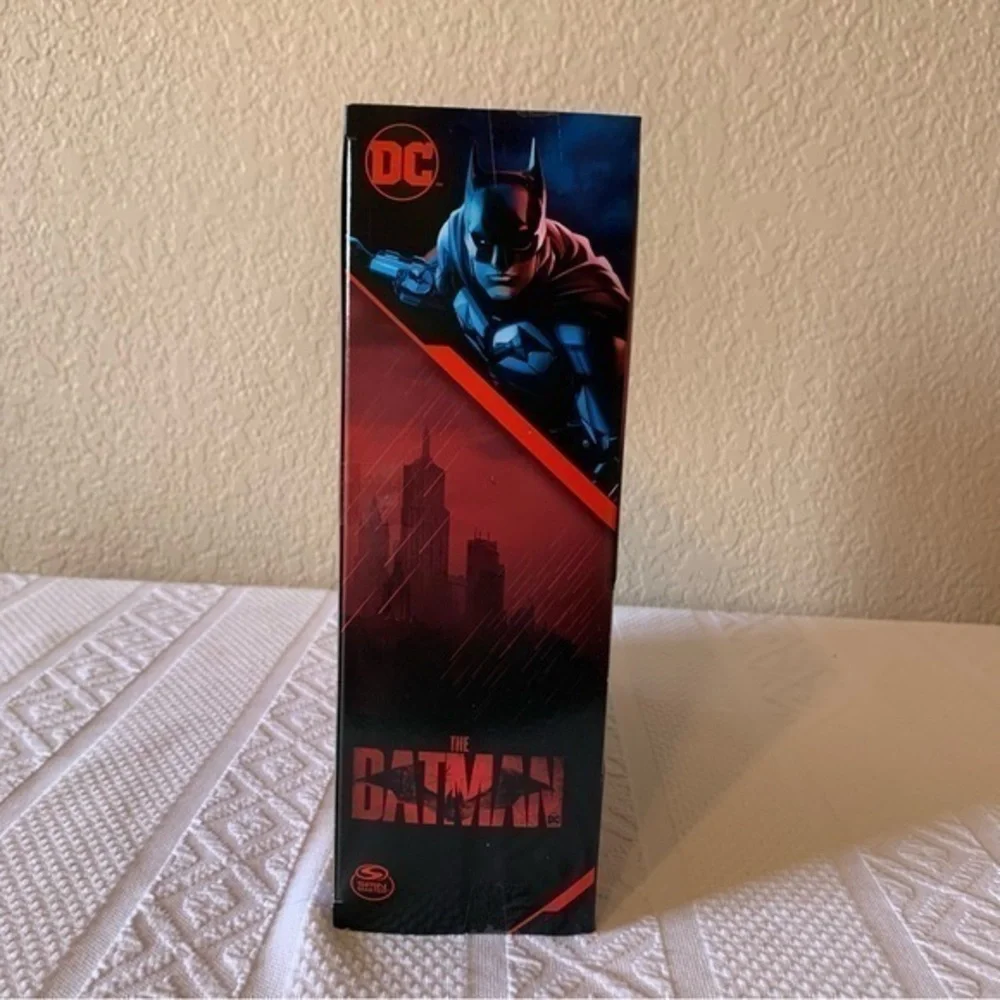 NIB The Batman Selina Kyle Chase Action Figure Set‎ by DC
